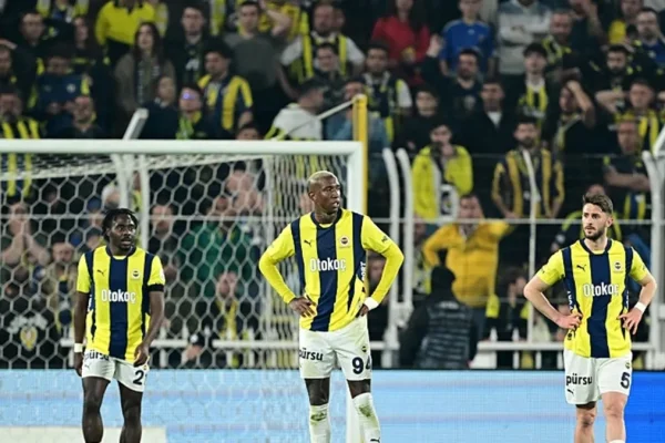 Fenerbahçe’de Kayserispor Maçının Ardından Kritik Karar: Takımda Rotasyon Sinyali