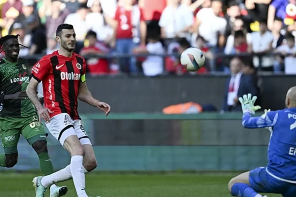 Süper Lig Yolunda Kıran Kırana Mücadele: İkinci Takım Bugün Netleşiyor
