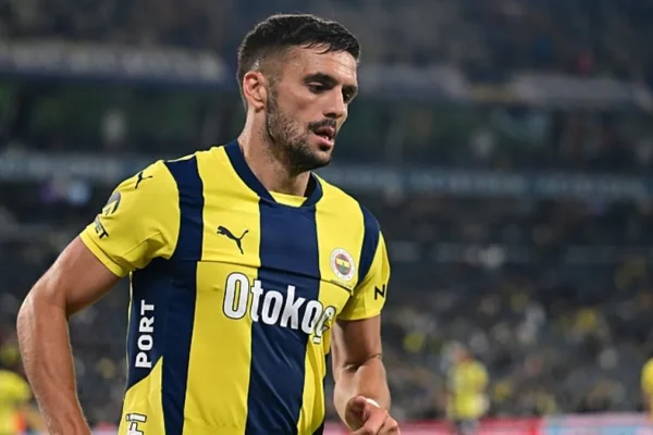 Dusan Tadic’ten Fenerbahçe Taraftarına Veda Mesajı: “Bu Ailede Olmak Gururdu”