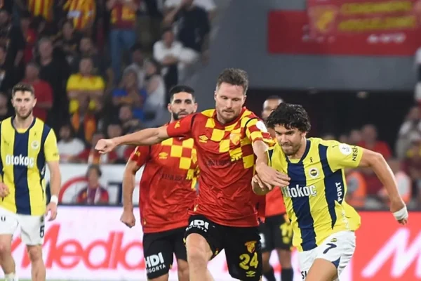 Nielsen, Vejle Boldklub’a Transfer Oldu: Göztepe’den Ülkesine Dönüş